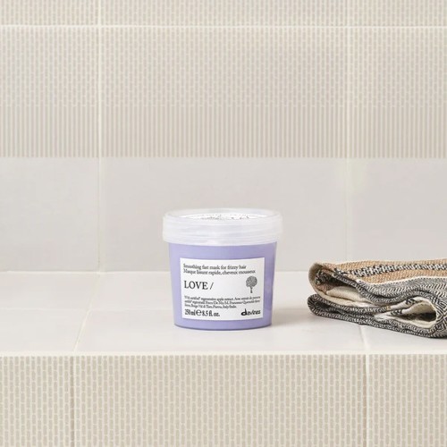 Davines Love Smoothing Instant Anti-Frizz Mask 250ml