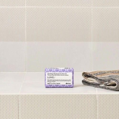 Davines Love Smoothing Anti-Frizz Solid Shampoo 100g