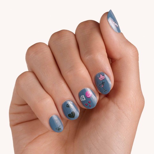 Essence Nail Sticker Call Me Queen!