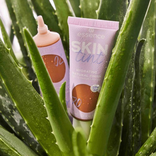 Essence Skin Tint Hydrating Natural Finish SPF30 70