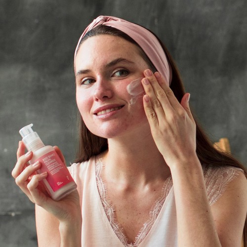 Freshly Rose Quartz Facial Cleanser 100ml