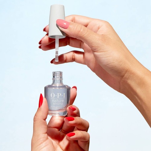 OPI Nature Strong Top Coat 15ml